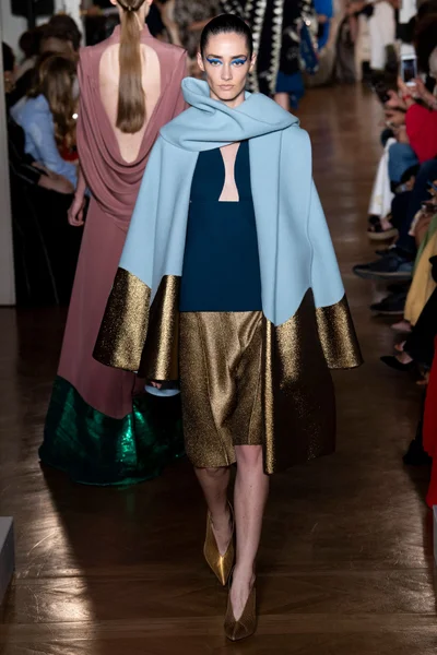 Look 13